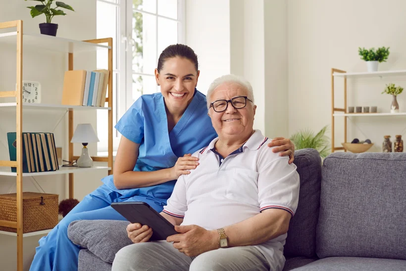 shutterstock_2254674059-Kranken & Altenpflege